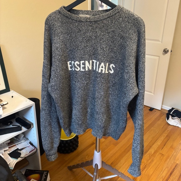 Essentials fear of god S sweater - Picture 1 of 4